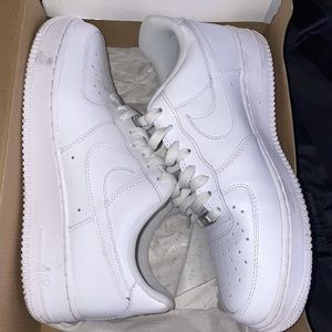Lightly used Air Force 1s